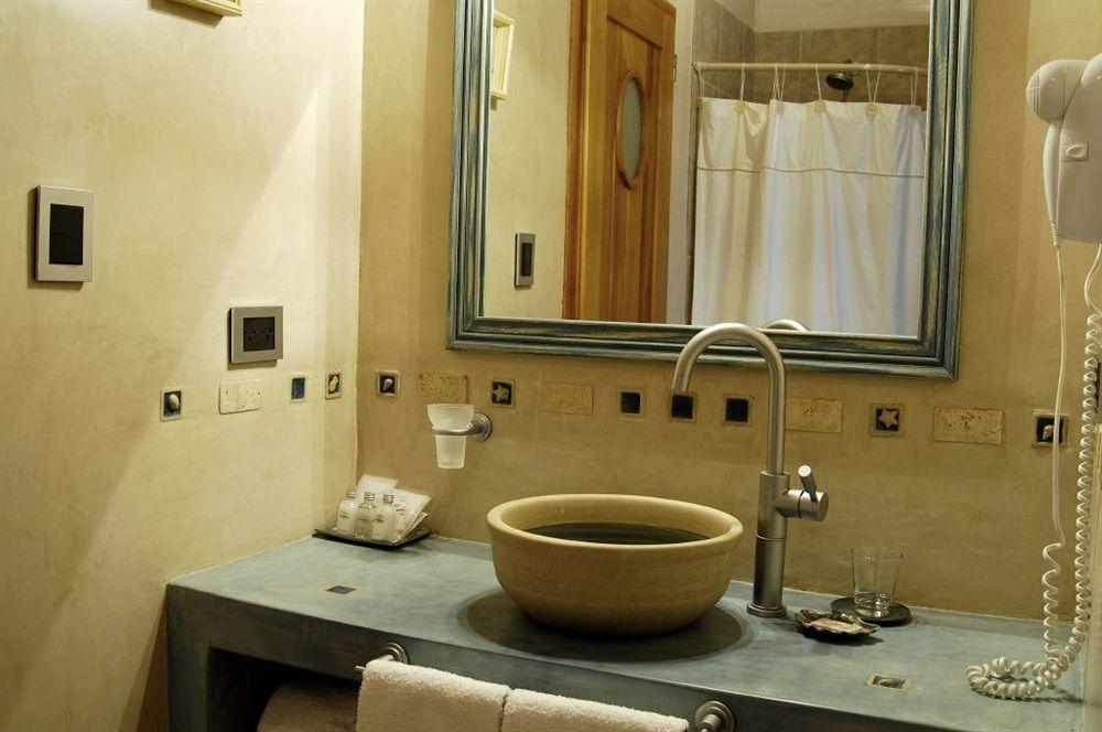 Lirolay - Hotel