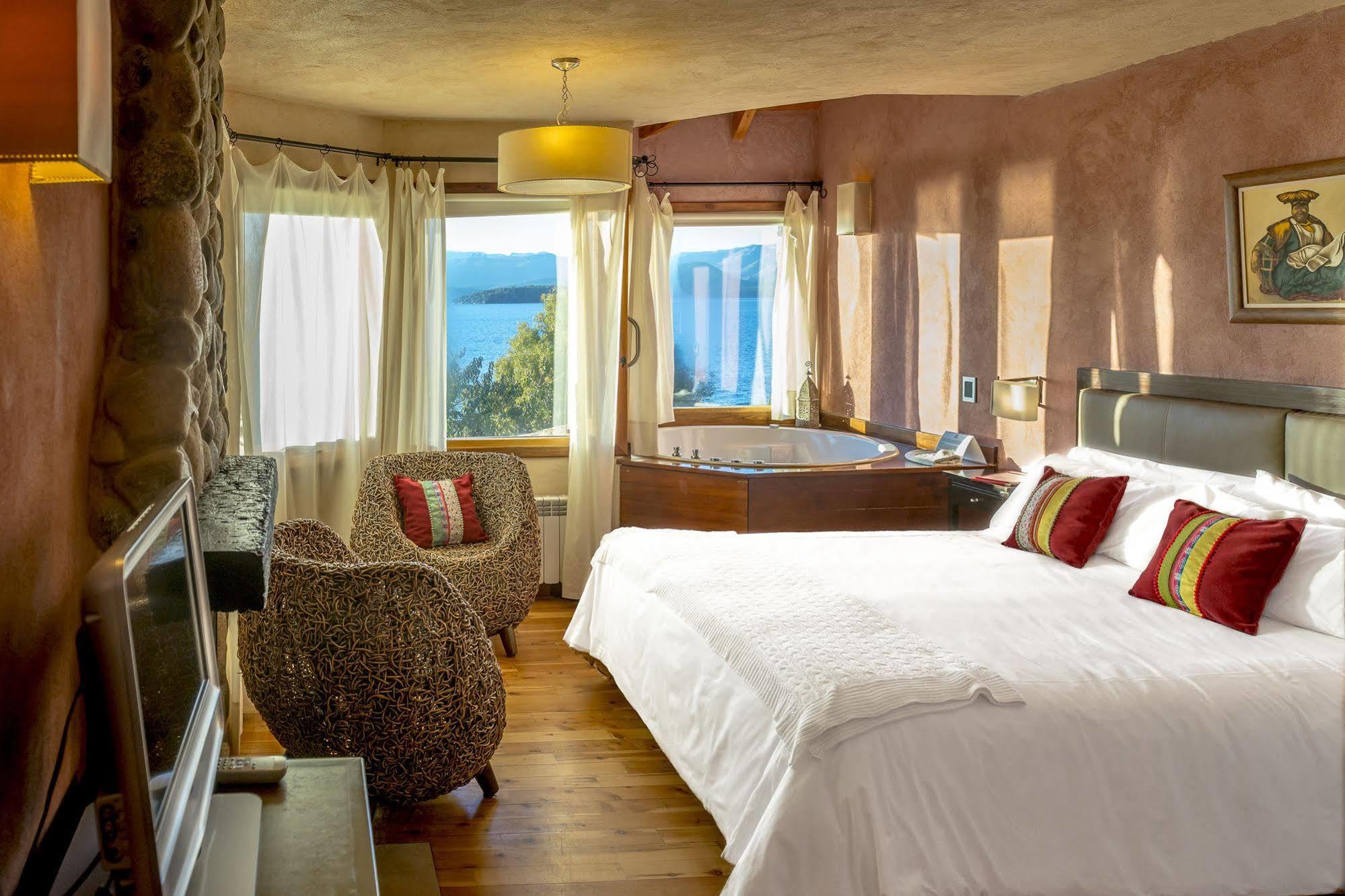 Lirolay - Hotel